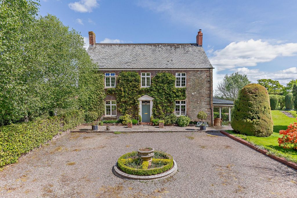 Property photo 1 of 31 Copplestone House