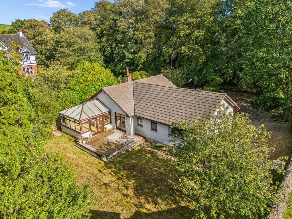 Property photo 2 of 38 Picture No. 02