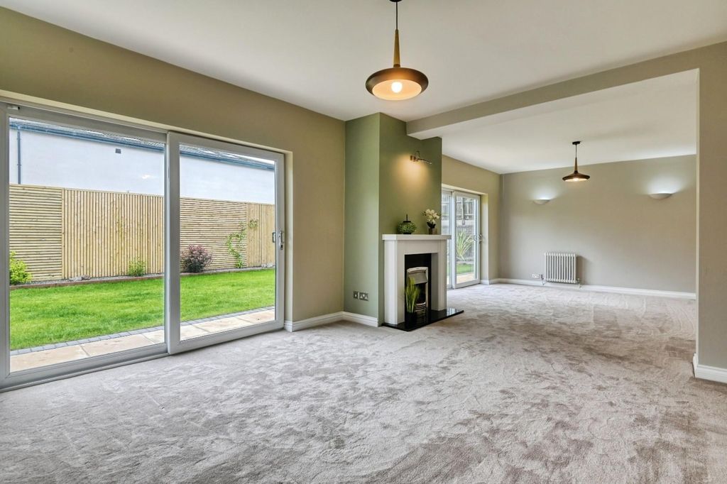 Property photo 3 of 29 12Del7.Jpg
