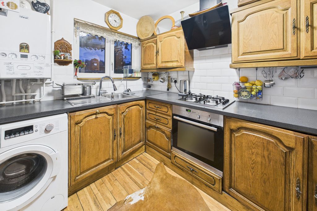 Property photo 3 of 15