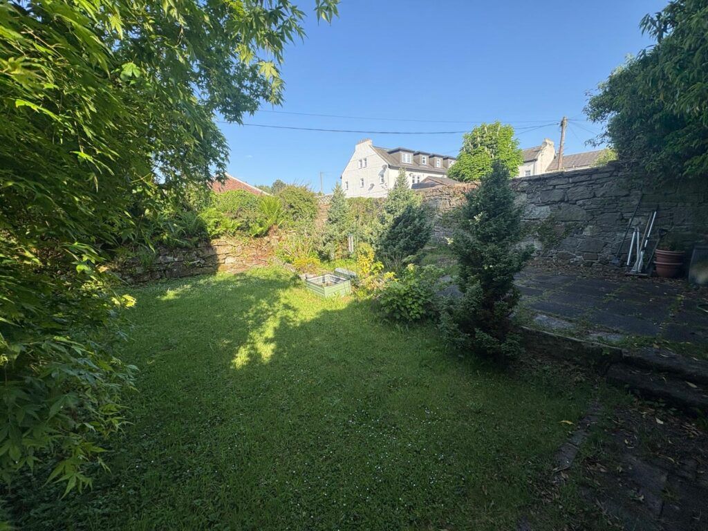 Property photo 2 of 35