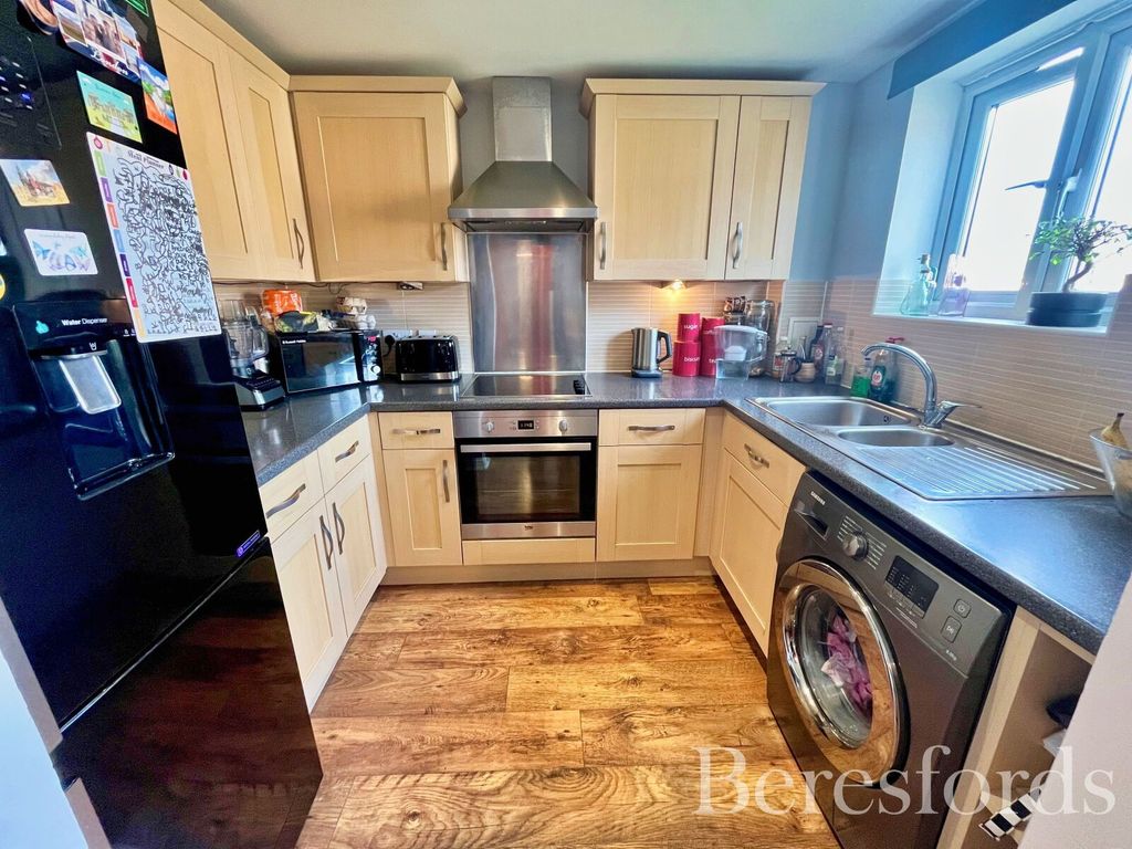 Property photo 3 of 11 Picture 3