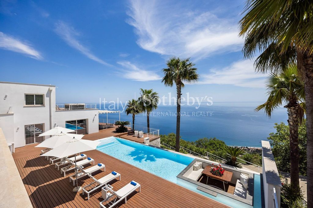 Property photo 2 of 33