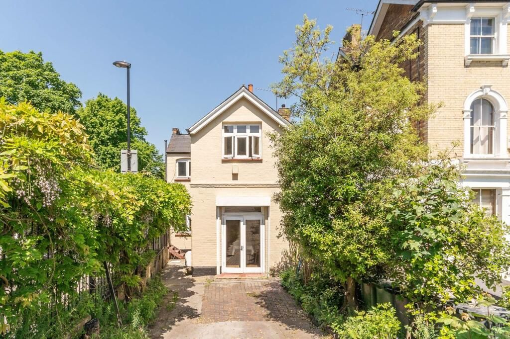Property photo 1 of 12