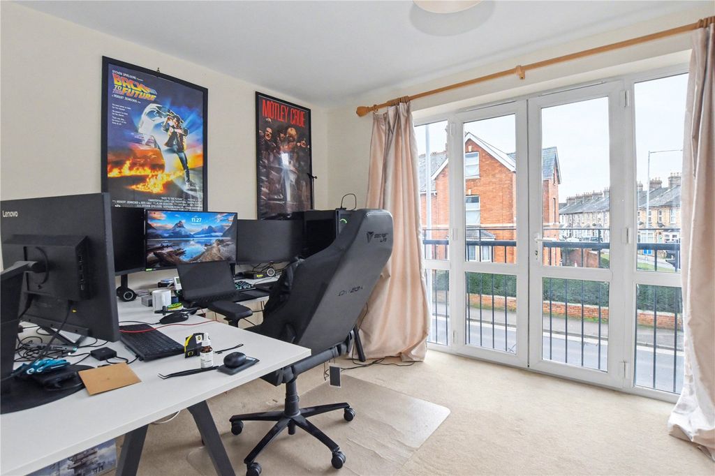 Property photo 2 of 13 Picture No. 08