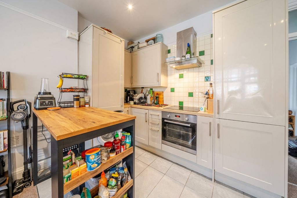 Property photo 3 of 8 Picture No. 06