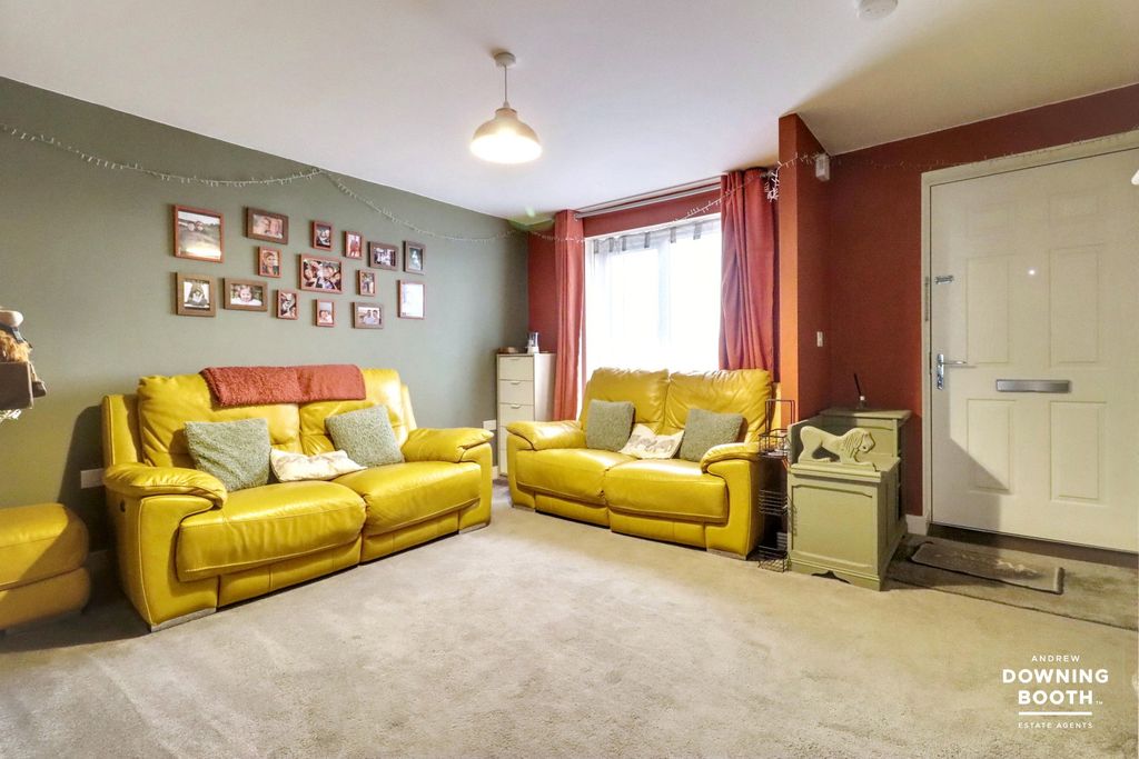 Property photo 3 of 24