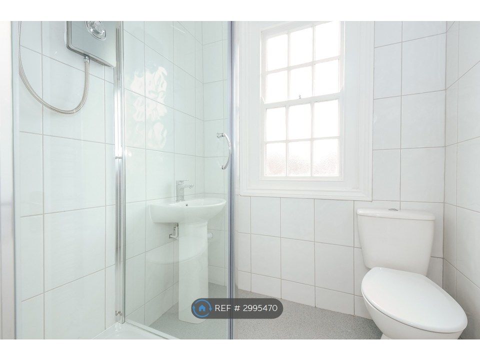 Property photo 2 of 26