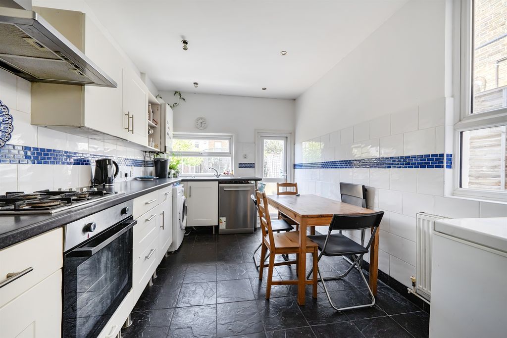 Property photo 3 of 13
