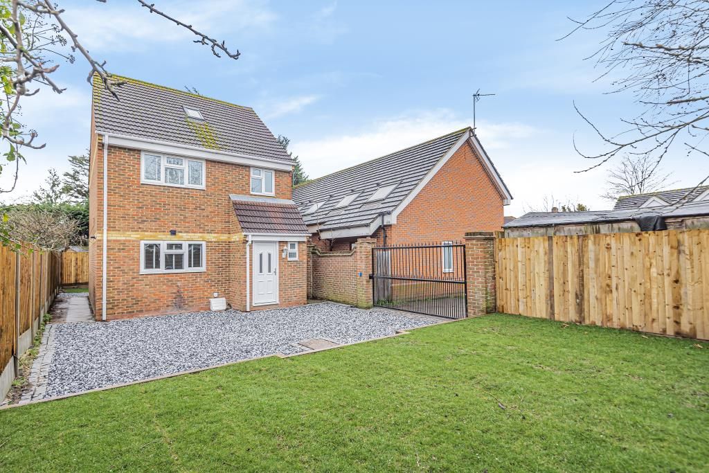 Property photo 1 of 10 External Front