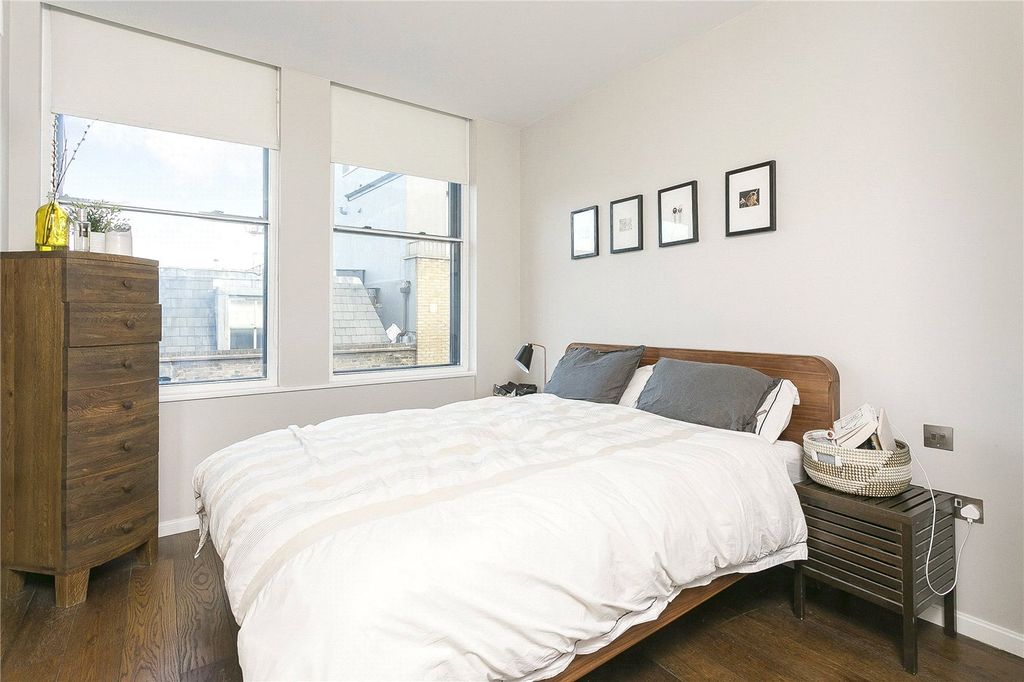 Property photo 2 of 11 Picture No. 33