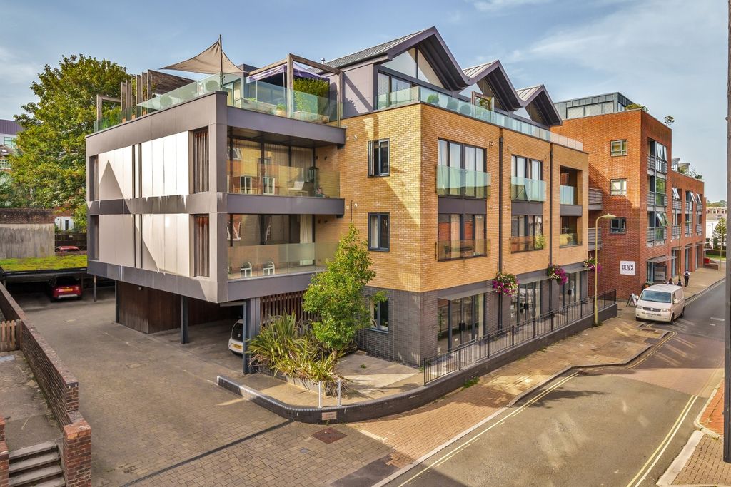 Property photo 1 of 10 External