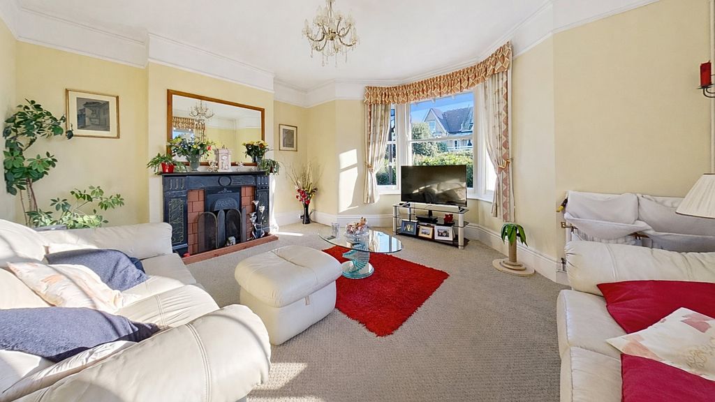 Property photo 3 of 15