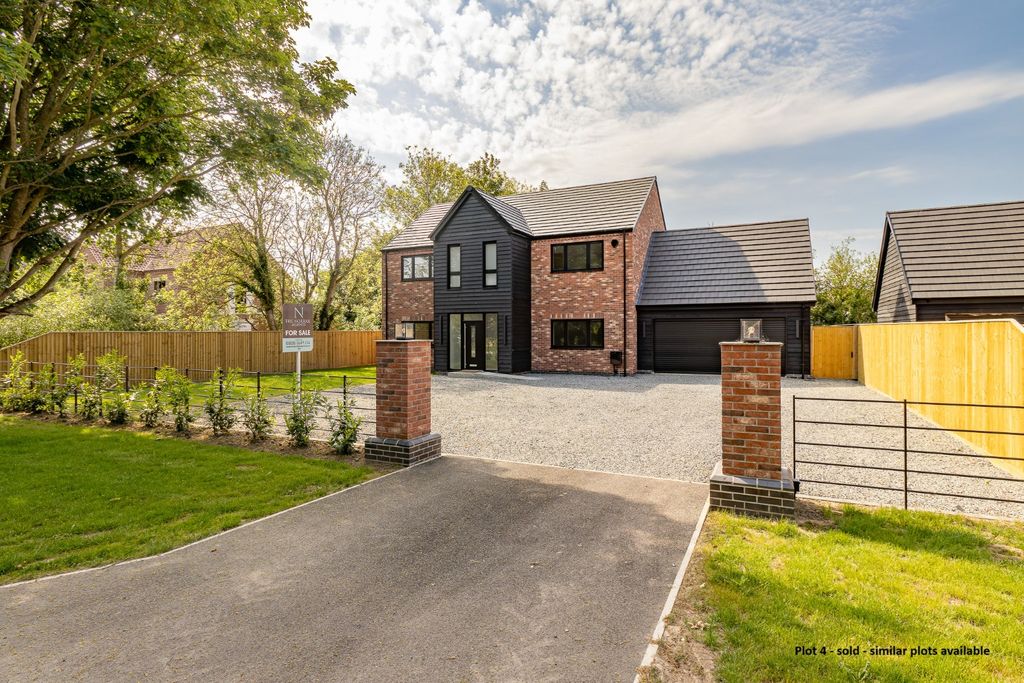 Property photo 1 of 58 5476060