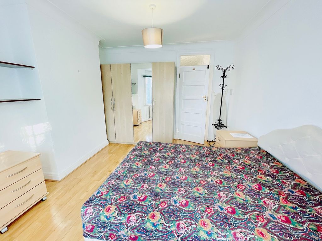 Property photo 1 of 4