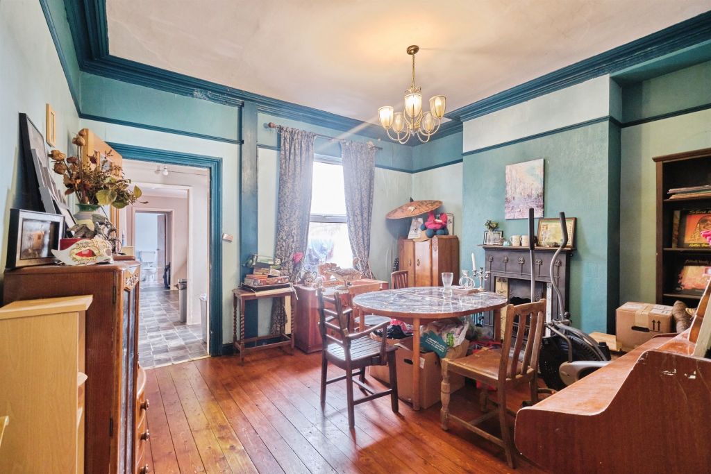 Property photo 3 of 19