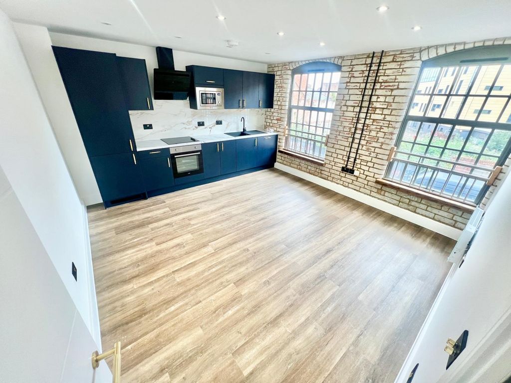 Property photo 2 of 7 Front