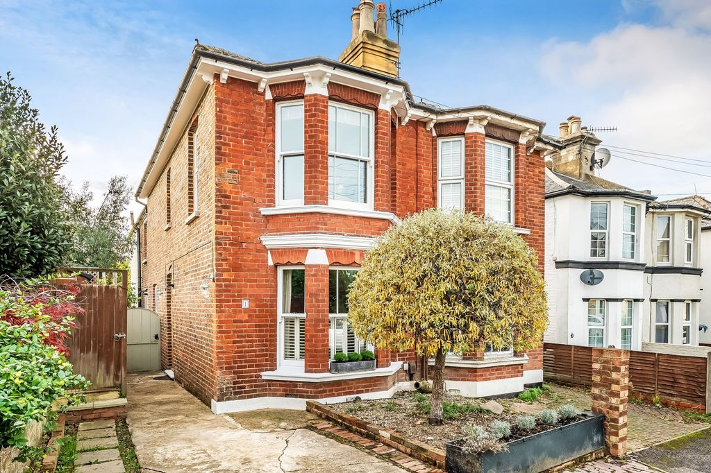 Property photo 1 of 37