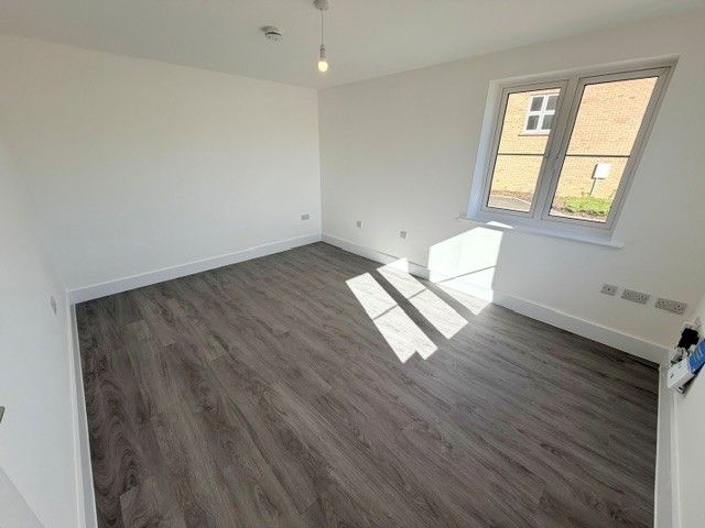 Property photo 2 of 12 Living Room