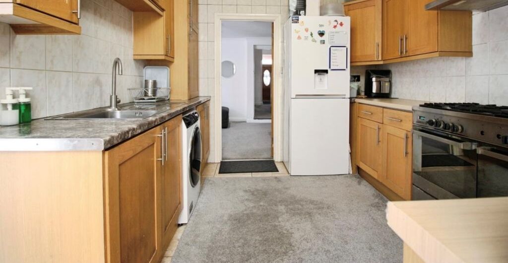 Property photo 3 of 22