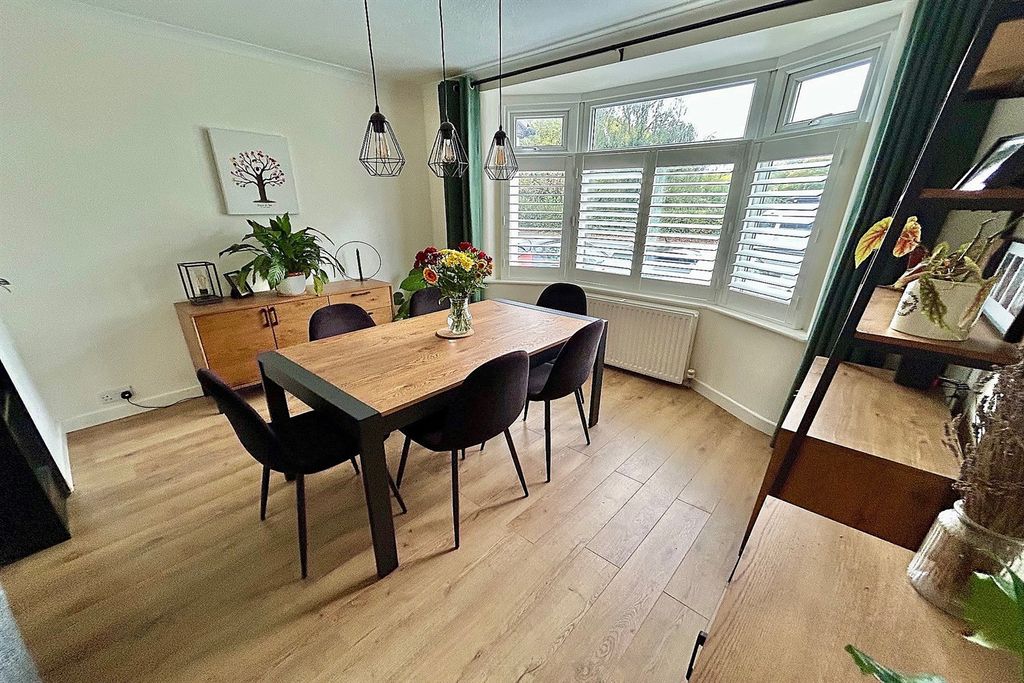 Property photo 3 of 24 Dining Room