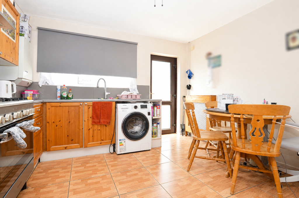 Property photo 3 of 8 12315885-Bdff-45Cf-9B50-55Ad68d964ce