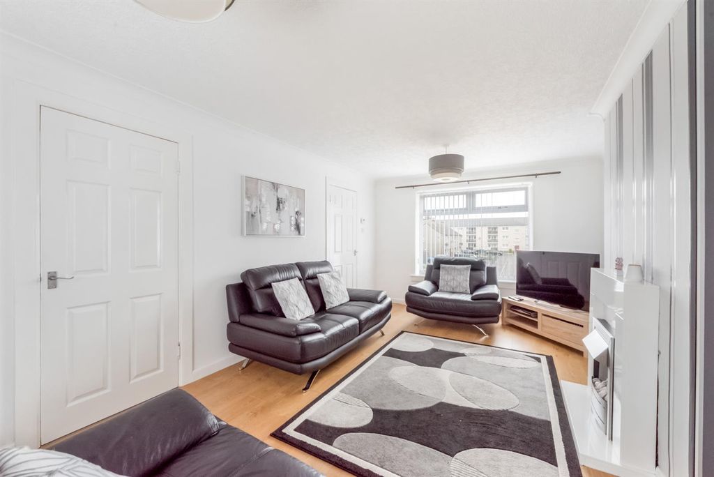 Property photo 3 of 21 02.Jpg