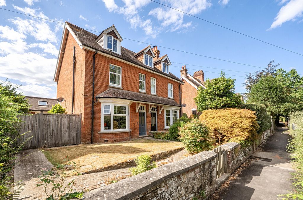 Property photo 1 of 18