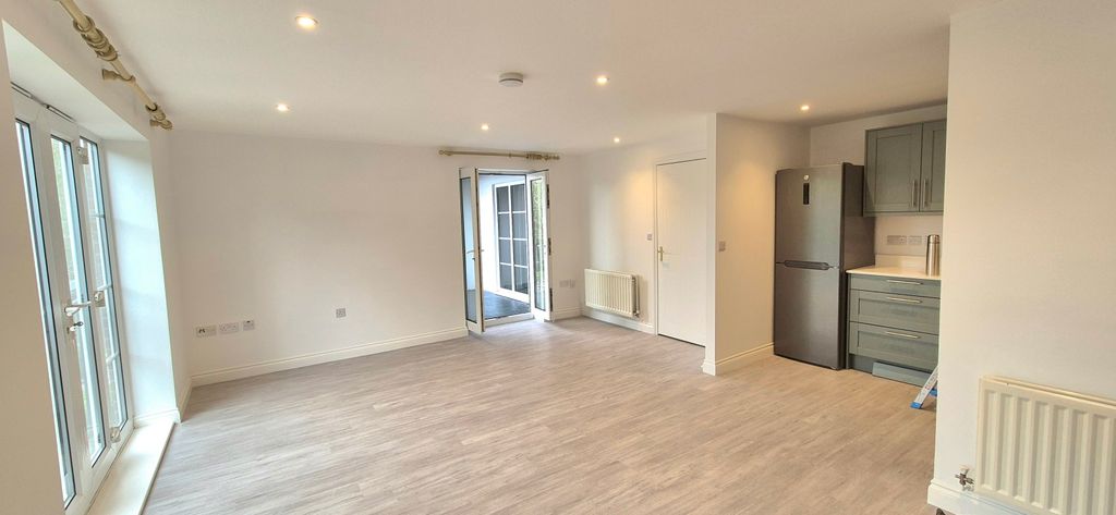 Property photo 3 of 10 Picture No. 04