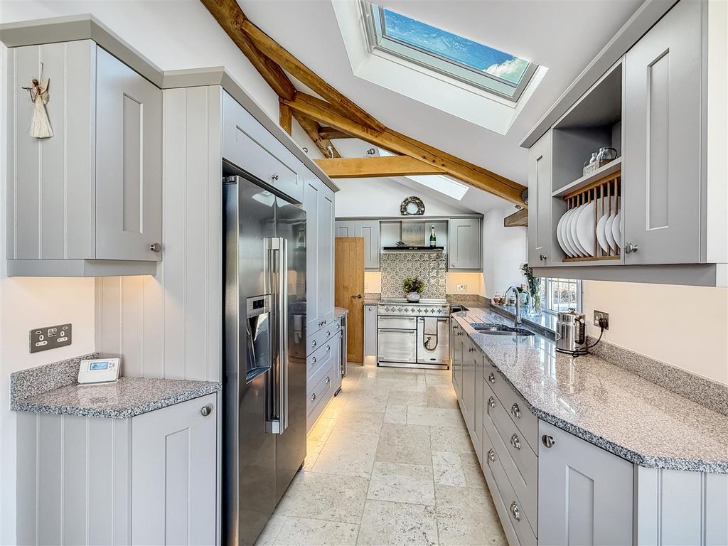 Property photo 2 of 27 Bcee22F5773c032c9A0Ede65E4Bbd553dc5Aacba.Jpg