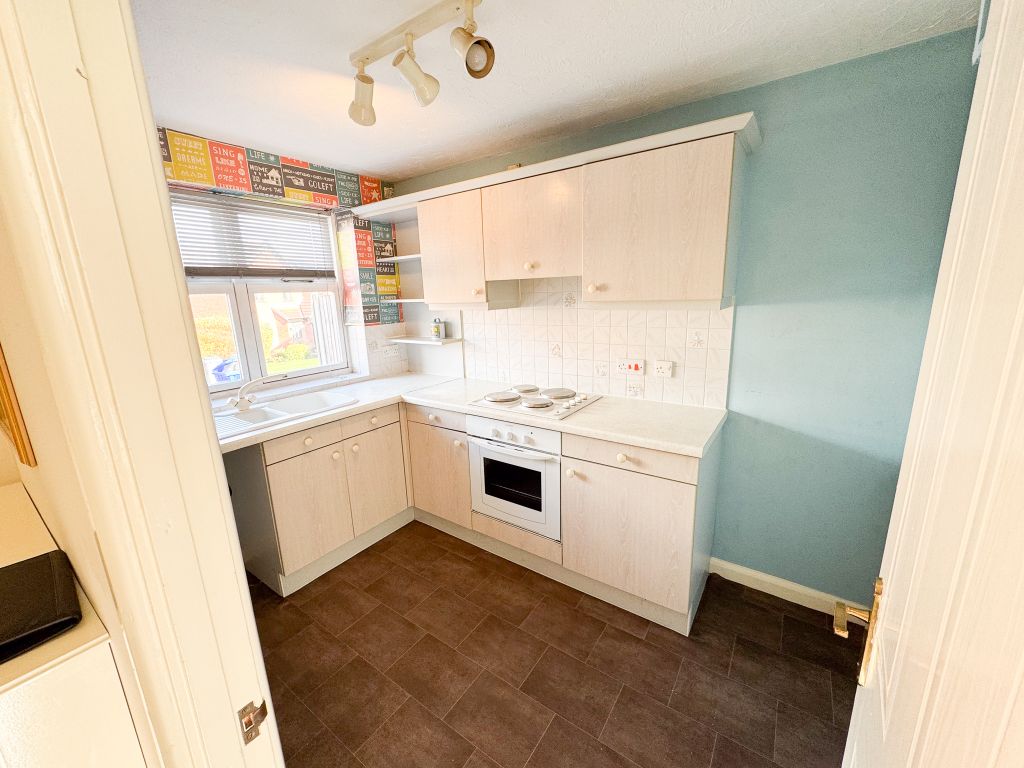 Property photo 3 of 12 Img_9476