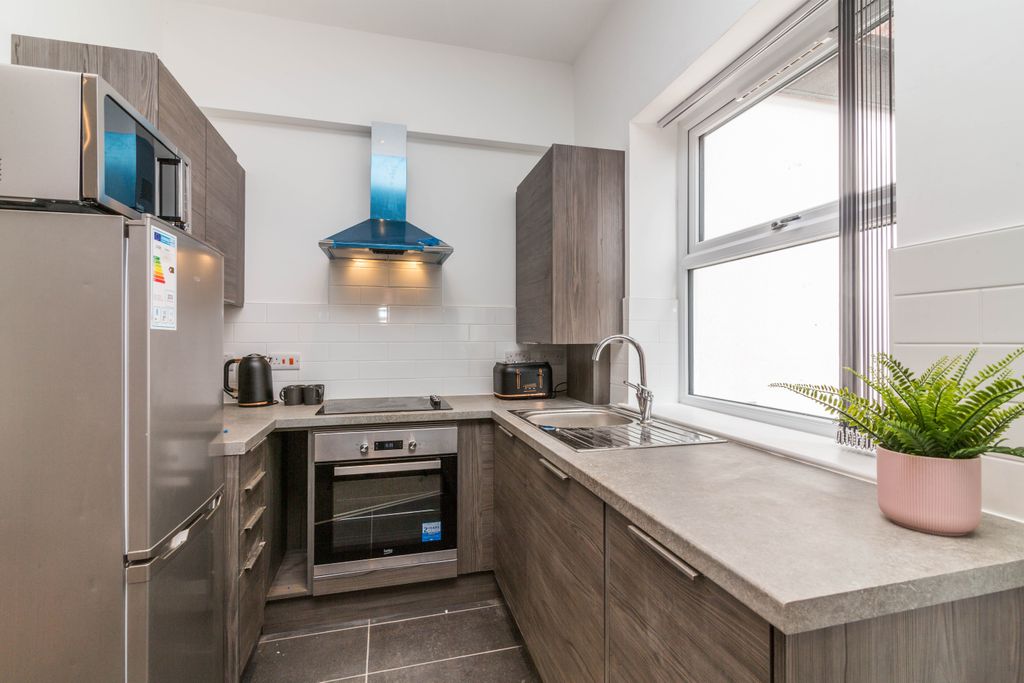 Property photo 3 of 8 Flat 9Themoog-4