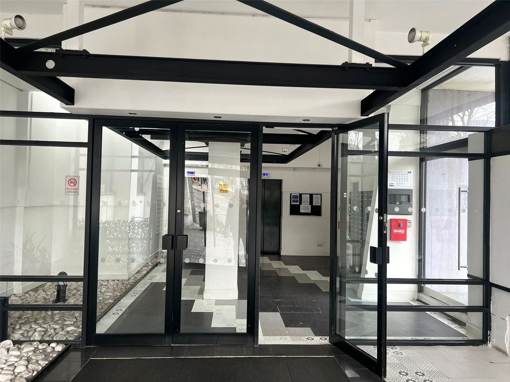 Property photo 3 of 14 Picture No. 18