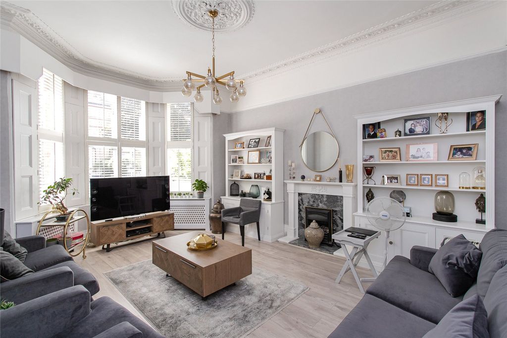 Property photo 3 of 15