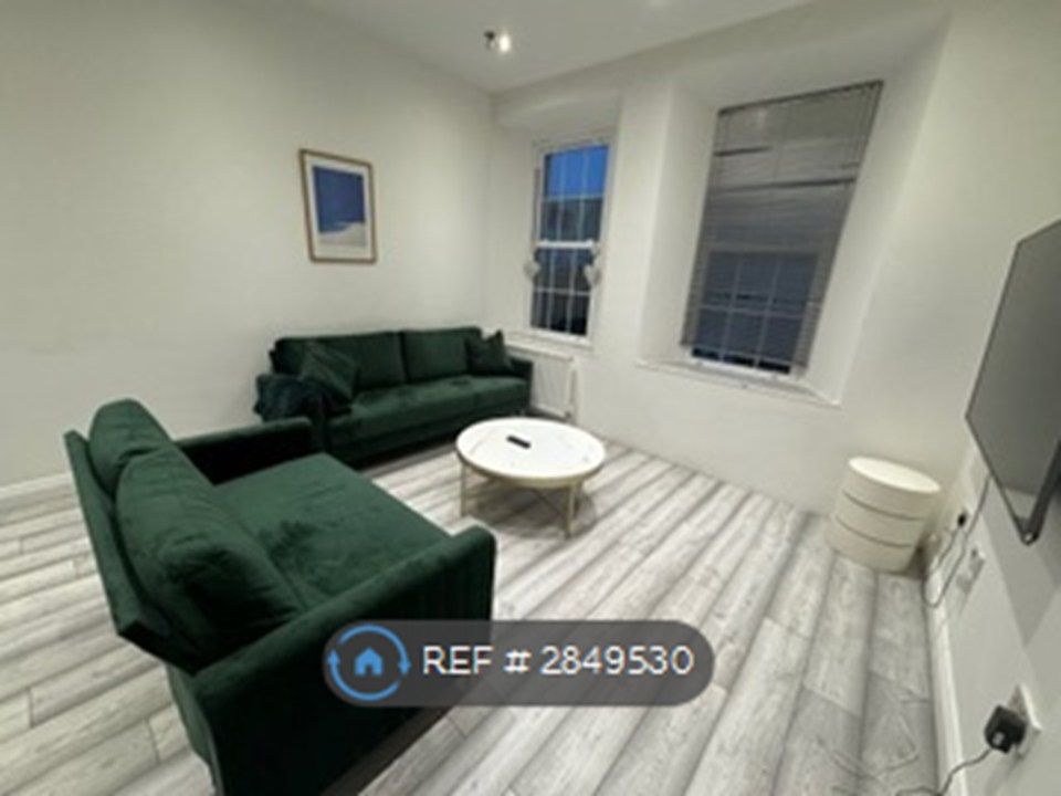 Property photo 1 of 2