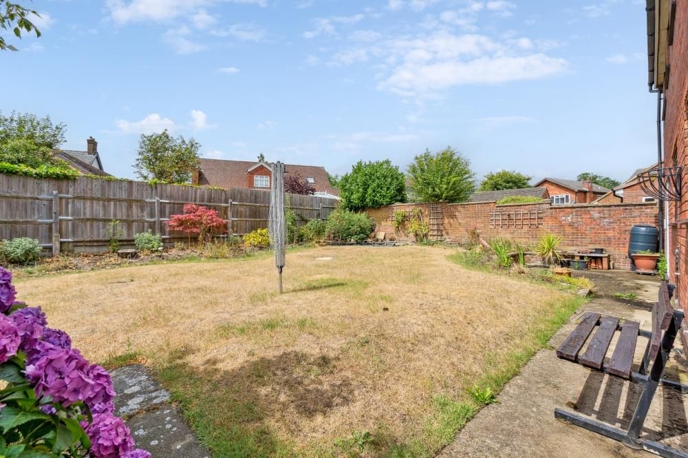 Property photo 3 of 22 Gardens