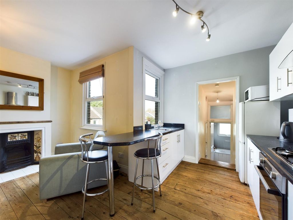 Property photo 2 of 14 Cam01030G0-Pr0028-Still006.Jpg