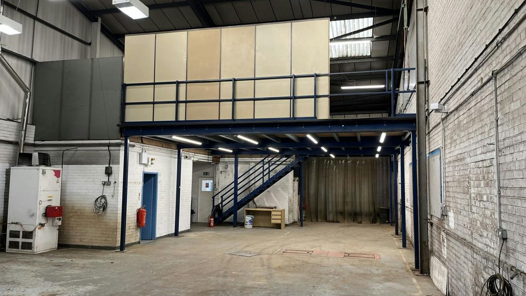 Property photo 3 of 16 Thumbnail_Img_1772.Jpg