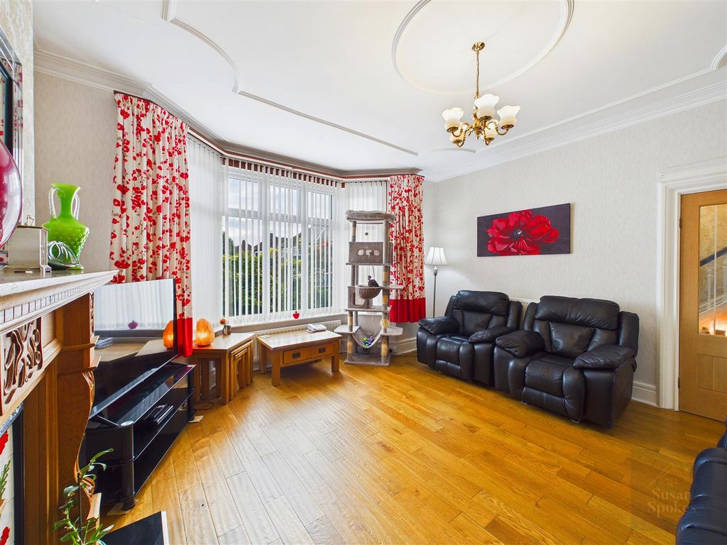 Property photo 3 of 23 Cam01858G0-Pr0347-Still031.Jpg
