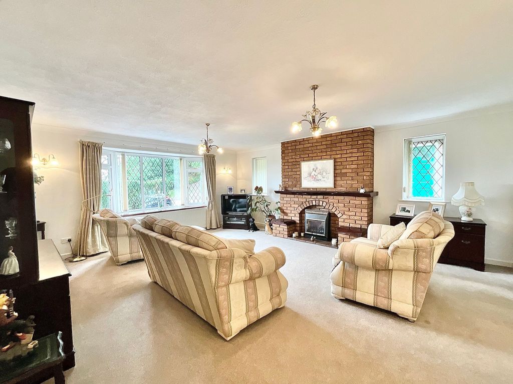 Property photo 3 of 38