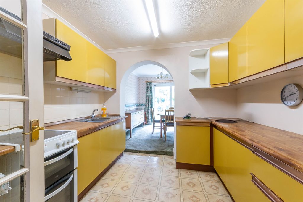 Property photo 2 of 15 Kitchen