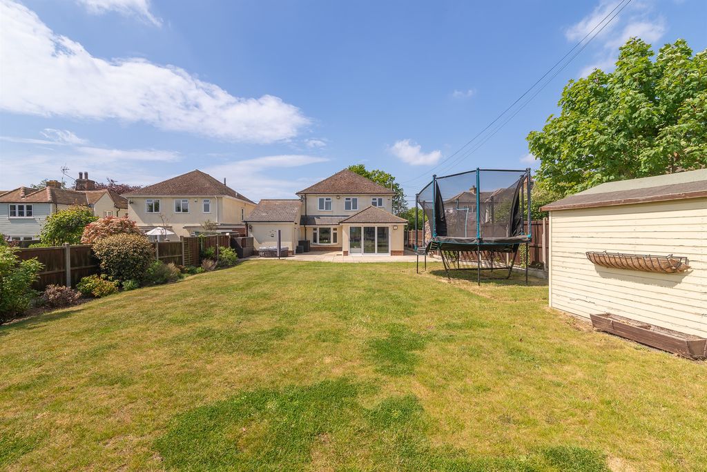 Property photo 2 of 18 Rear Garden