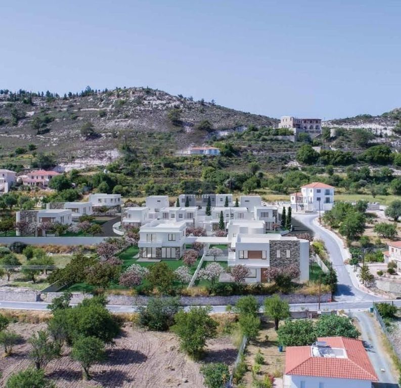 Property photo 1 of 1