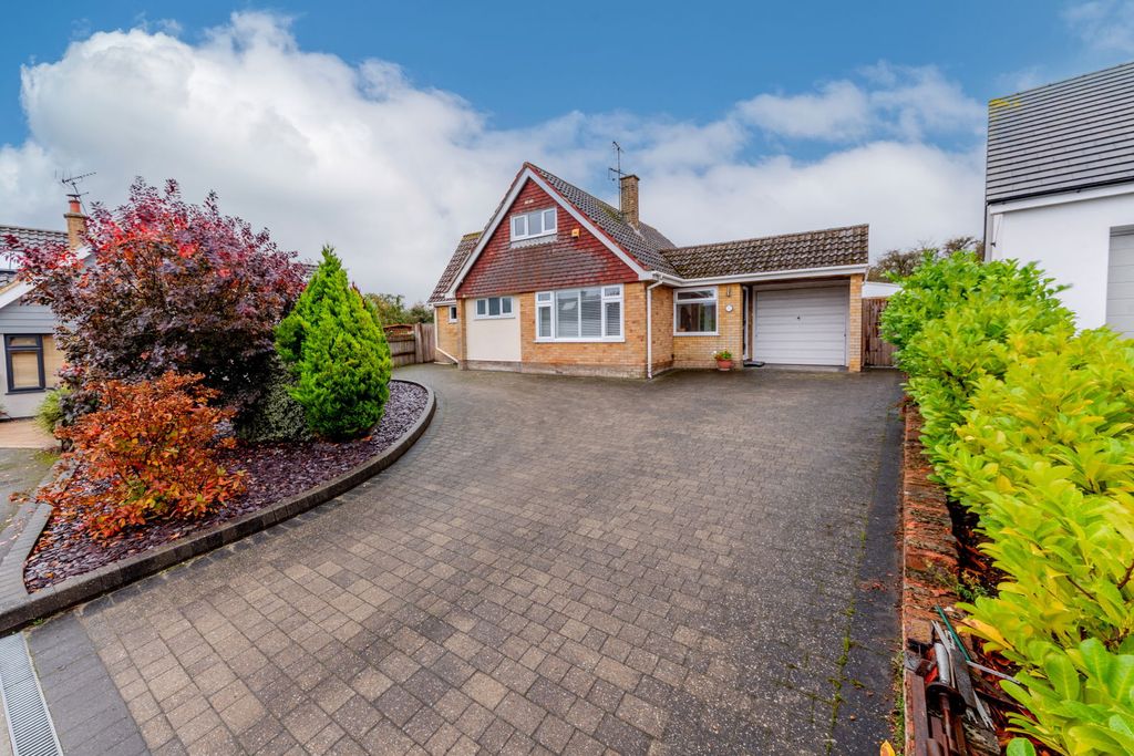 Property photo 1 of 31