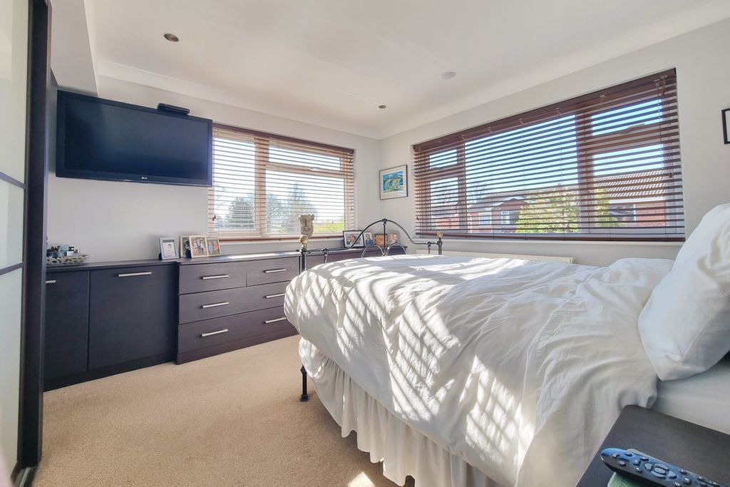 Additional image 17 of 4 bed detached house for saleFareham, Hampshire PO16