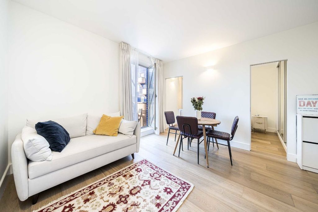 Property photo 2 of 7