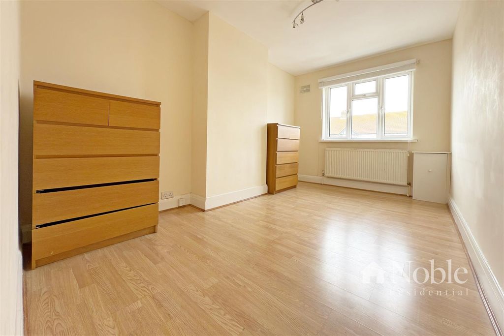 Property photo 2 of 8 Reception Room