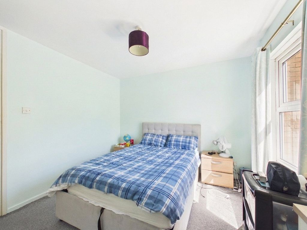 Property photo 2 of 19 Picture No. 35