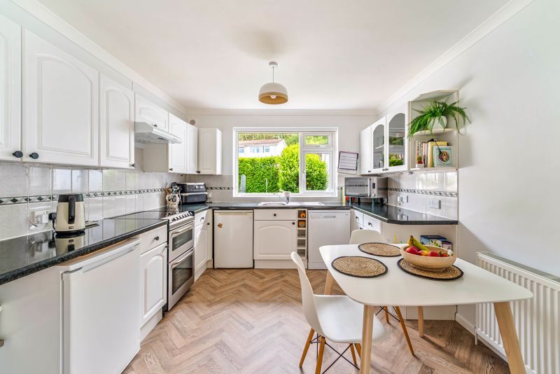 Property photo 3 of 30 Photo 32