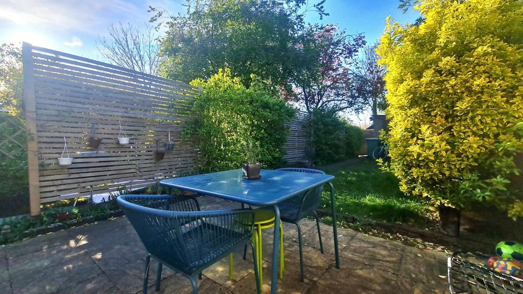 Property photo 2 of 16 Garden -.Jpg